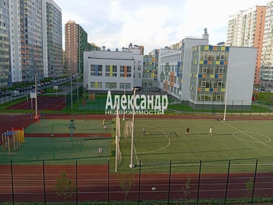 Продам двухкомнатную (2-комн.) квартиру, Воронцовский б-р, 14к4, Мурино п
