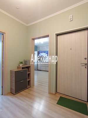 Продам двухкомнатную (2-комн.) квартиру, Воронцовский б-р, 14к4, Мурино п