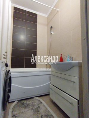 Продам двухкомнатную (2-комн.) квартиру, Воронцовский б-р, 14к4, Мурино п