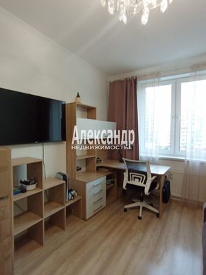 Продам двухкомнатную (2-комн.) квартиру, Воронцовский б-р, 14к4, Мурино п