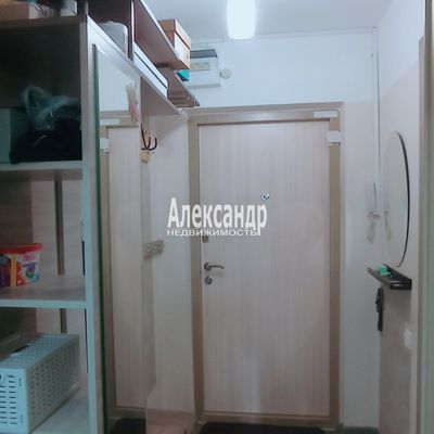 Продам однокомнатную (1-комн.) квартиру, Верхняя ул, 1к2, Низино д