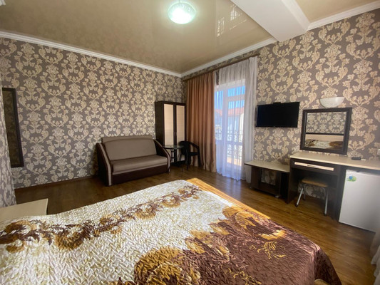 Продам однокомнатную (1-комн.) квартиру, Лазурная ул, 14, Витязево с