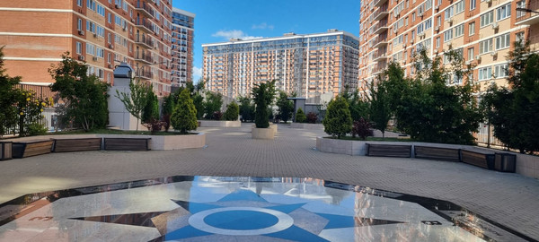 Продам двухкомнатную (2-комн.) квартиру, Западный Обход ул, 39/2, Краснодар г