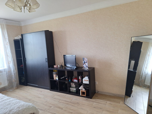 Продам однокомнатную (1-комн.) квартиру, Воронцовский б-р, 19к1, Мурино п