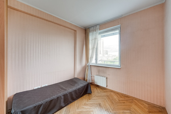 Продам двухкомнатную (2-комн.) квартиру, Флотская ул, 13к3, Москва г