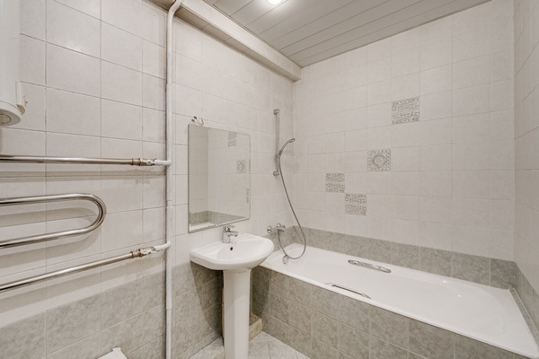 Продам двухкомнатную (2-комн.) квартиру, Флотская ул, 13к3, Москва г