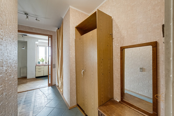 Продам двухкомнатную (2-комн.) квартиру, Флотская ул, 13к3, Москва г