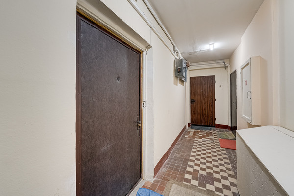 Продам двухкомнатную (2-комн.) квартиру, Флотская ул, 13к3, Москва г