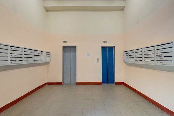 Продам двухкомнатную (2-комн.) квартиру, Флотская ул, 13к3, Москва г