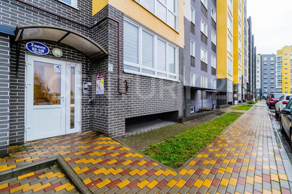 Продам двухкомнатную (2-комн.) квартиру, У.Громовой ул, 131 , Калининград г