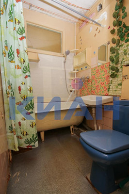 Продам двухкомнатную (2-комн.) квартиру, 60 лет Октября ул, 51, Красноярск г