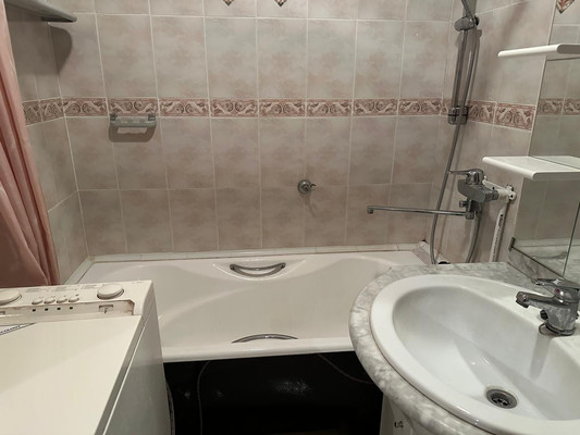 Продам трехкомнатную (3-комн.) квартиру, Садовая ул, 9, Ледово п