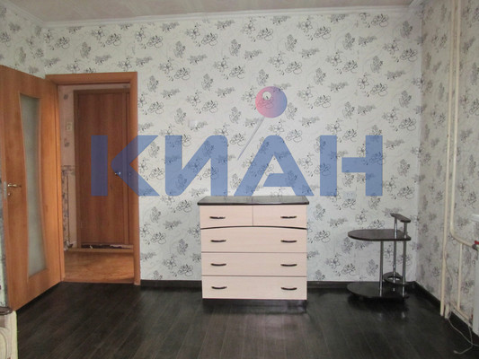 Продам двухкомнатную (2-комн.) квартиру, Джамбульская ул, 19кВ, Красноярск г