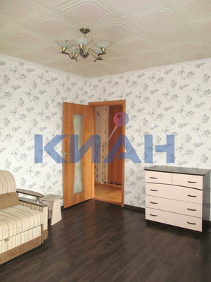 Продам двухкомнатную (2-комн.) квартиру, Джамбульская ул, 19кВ, Красноярск г