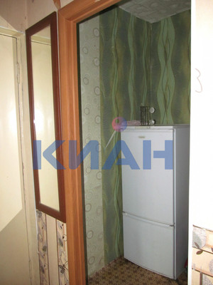 Продам двухкомнатную (2-комн.) квартиру, Джамбульская ул, 19кВ, Красноярск г