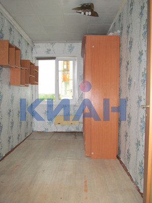 Продам двухкомнатную (2-комн.) квартиру, Джамбульская ул, 19кВ, Красноярск г