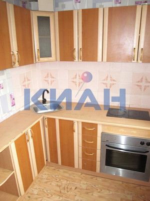 Продам двухкомнатную (2-комн.) квартиру, Джамбульская ул, 19кВ, Красноярск г