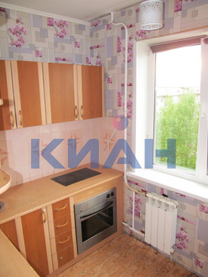 Продам двухкомнатную (2-комн.) квартиру, Джамбульская ул, 19кВ, Красноярск г