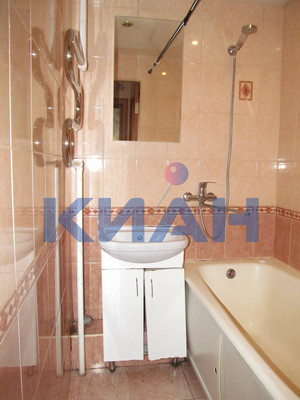 Продам двухкомнатную (2-комн.) квартиру, Джамбульская ул, 19кВ, Красноярск г