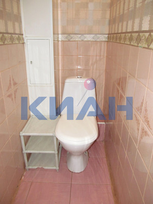 Продам двухкомнатную (2-комн.) квартиру, Джамбульская ул, 19кВ, Красноярск г