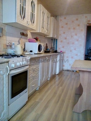 Продам трехкомнатную (3-комн.) квартиру, Калужского Ополчения ул, 5, Калуга г