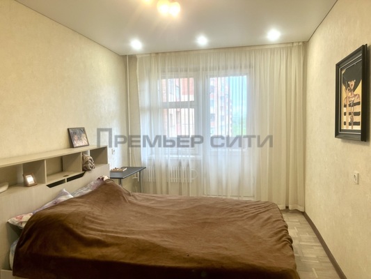 Продам трехкомнатную (3-комн.) квартиру, Калужского Ополчения ул, 5, Калуга г