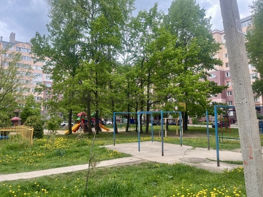Продам трехкомнатную (3-комн.) квартиру, Калужского Ополчения ул, 5, Калуга г