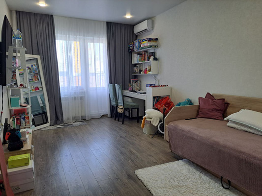 Продам двухкомнатную (2-комн.) квартиру, Южная ул, 27, Новороссийск г