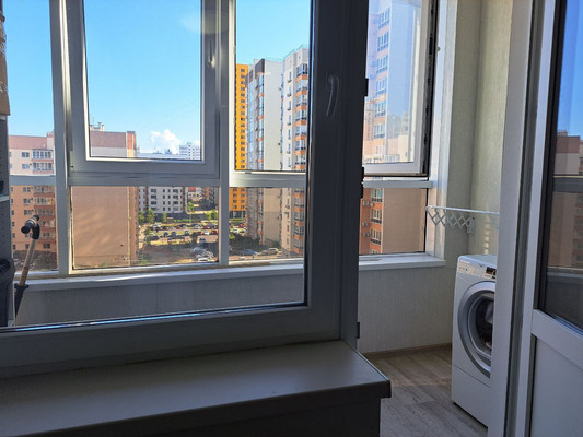 Продам двухкомнатную (2-комн.) квартиру, Южная ул, 27, Новороссийск г