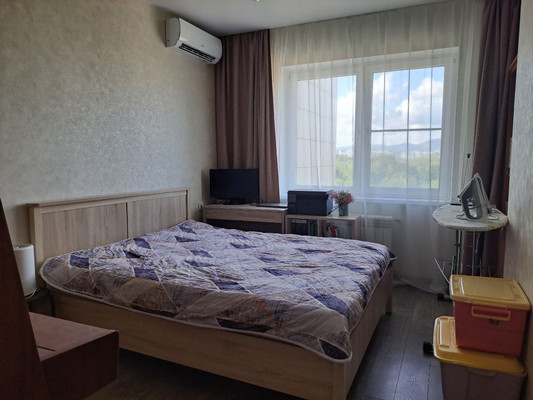 Продам двухкомнатную (2-комн.) квартиру, Южная ул, 27, Новороссийск г