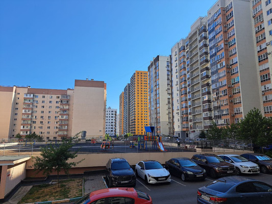 Продам двухкомнатную (2-комн.) квартиру, Южная ул, 27, Новороссийск г