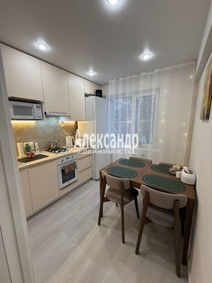 Продам двухкомнатную (2-комн.) квартиру, Заневский пр-кт, 22, Санкт-Петербург г