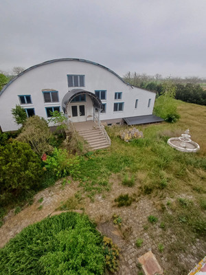 Продам коммерческое помещение 200 м2, Коростенская ул, 22, Молочное с