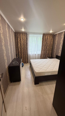 Продам трехкомнатную (3-комн.) квартиру, Лесная ул, 3, Бахчисарай г