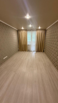 Продам трехкомнатную (3-комн.) квартиру, Лесная ул, 3, Бахчисарай г