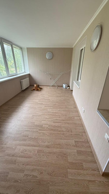Продам трехкомнатную (3-комн.) квартиру, Лесная ул, 3, Бахчисарай г