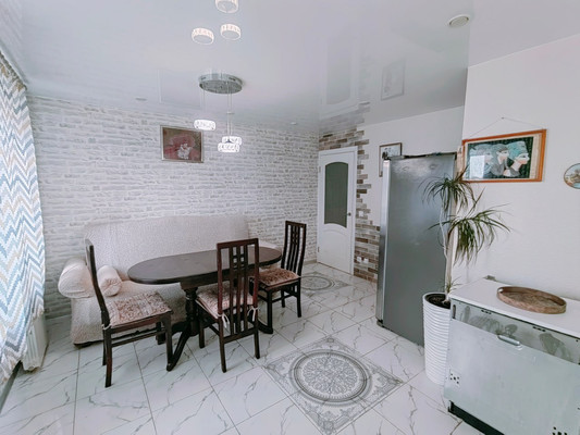 Продам трехкомнатную (3-комн.) квартиру, Бухарестская ул, 23Ак1, Санкт-Петербург г