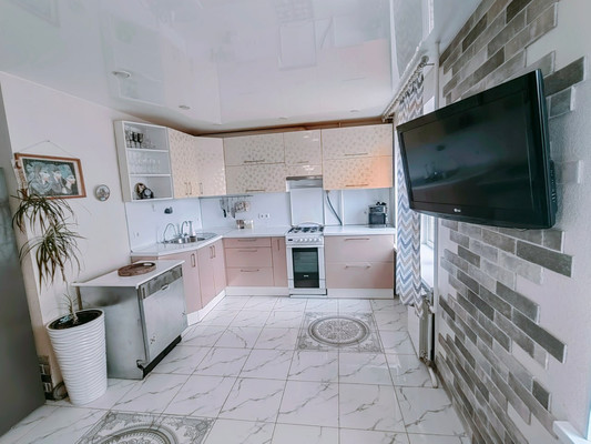 Продам трехкомнатную (3-комн.) квартиру, Бухарестская ул, 23Ак1, Санкт-Петербург г