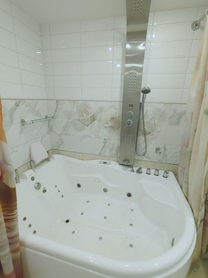 Продам трехкомнатную (3-комн.) квартиру, Бухарестская ул, 23Ак1, Санкт-Петербург г