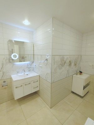 Продам трехкомнатную (3-комн.) квартиру, Бухарестская ул, 23Ак1, Санкт-Петербург г