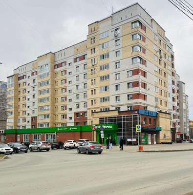 Продам трехкомнатную (3-комн.) квартиру, Свободы ул, 35/75, Сыктывкар г