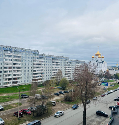 Продам трехкомнатную (3-комн.) квартиру, Свободы ул, 35/75, Сыктывкар г