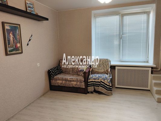 Продам трехкомнатную (3-комн.) квартиру, Апрельская ул, 3, Санкт-Петербург г