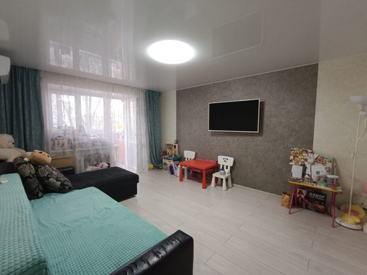 Продам трехкомнатную (3-комн.) квартиру, Полины Осипенко ул, 23, Ишим г