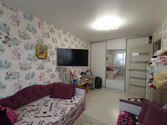 Продам трехкомнатную (3-комн.) квартиру, Полины Осипенко ул, 23, Ишим г