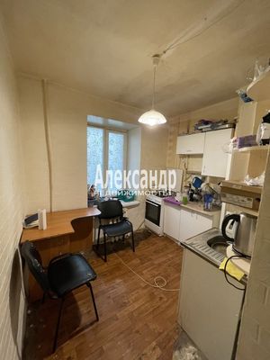 Продам двухкомнатную (2-комн.) квартиру, Нейшлотский пер, 15ВД, Санкт-Петербург г