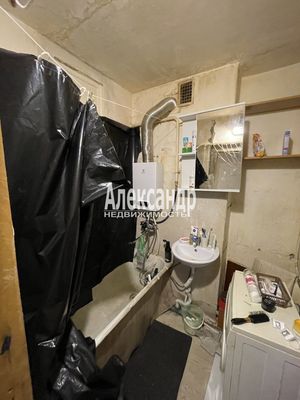 Продам двухкомнатную (2-комн.) квартиру, Нейшлотский пер, 15ВД, Санкт-Петербург г