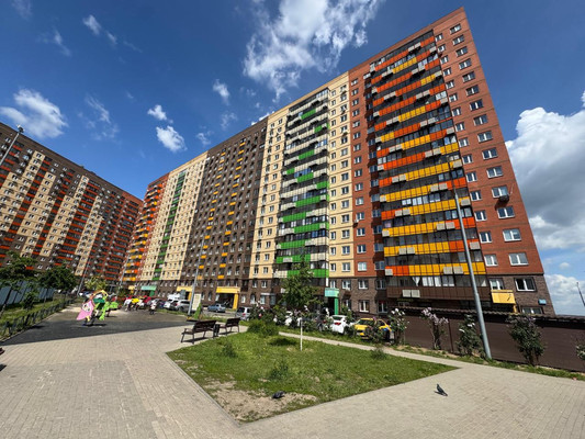 Продам двухкомнатную (2-комн.) квартиру, Крымская (Мирный мкр.) ул, 10, Мирный п