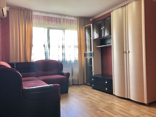 Продам трехкомнатную (3-комн.) квартиру, Карпинского ул, 37, Пенза г