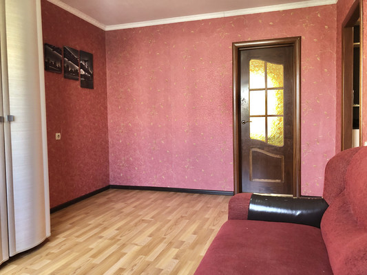 Продам трехкомнатную (3-комн.) квартиру, Карпинского ул, 37, Пенза г